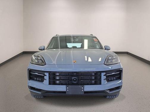 Arctic Grey 2024 Porsche Cayenne Base