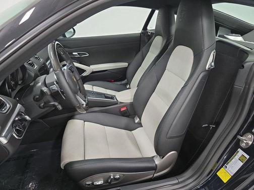 Jet Black Metallic 2024 Porsche 718 Cayman Base