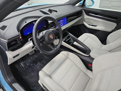 Frozen Blue 2026 Porsche Macan 4S