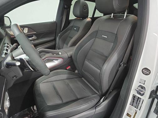 MANUFAKTUR Moonlight White Metallic 2025 Mercedes-Benz AMG GLE 53 Base