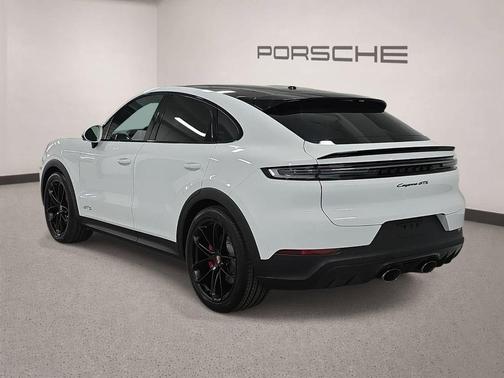 Carrara White Metallic 2026 Porsche Cayenne GTS