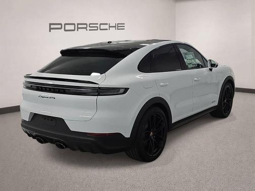 Carrara White Metallic 2026 Porsche Cayenne GTS