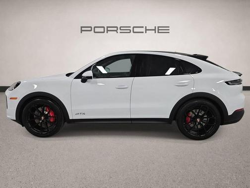 Carrara White Metallic 2026 Porsche Cayenne GTS