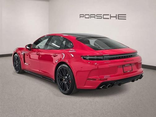 Carmine Red 2026 Porsche Panamera GTS
