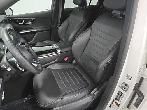 Polar White 2023 Mercedes-Benz GLC 300 Base