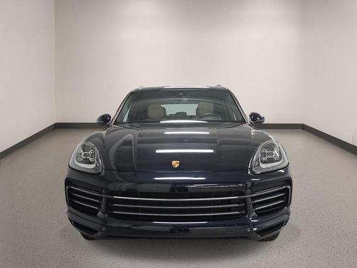 Moonlight Blue Metallic 2023 Porsche Cayenne Base