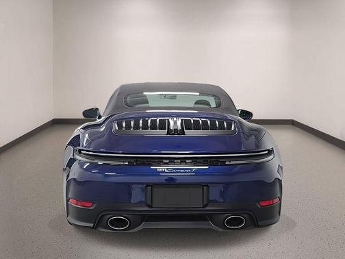 Gentian Blue Metallic 2026 Porsche 911 Carrera T