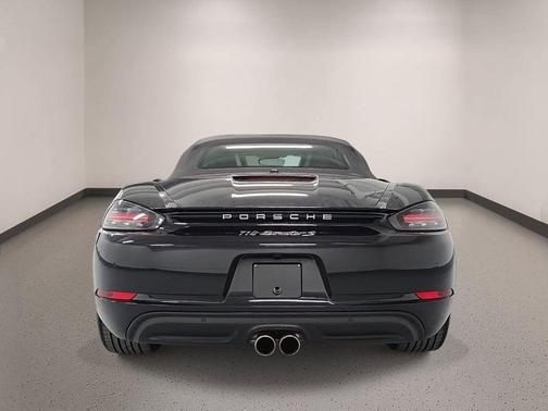 Jet Black Metallic 2017 Porsche 718 Boxster S