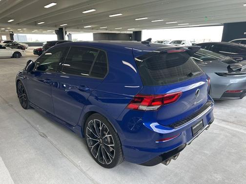 Lapiz Blue Metallic 2025 Volkswagen Golf R 2.0T