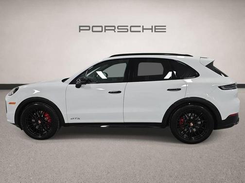 Carrara White Metallic 2026 Porsche Cayenne GTS