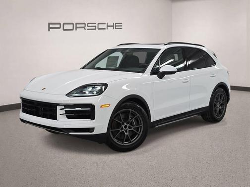 Carrara White Metallic 2026 Porsche Cayenne Base