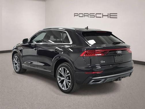 Orca Black Metallic 2021 Audi Q8 55 Premium Plus