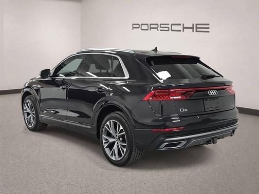 Orca Black Metallic 2021 Audi Q8 55 Premium Plus