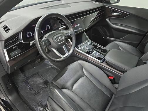 Orca Black Metallic 2021 Audi Q8 55 Premium Plus