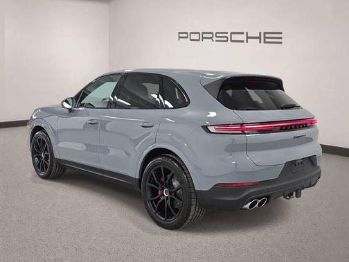 Arctic Grey 2026 Porsche Cayenne S