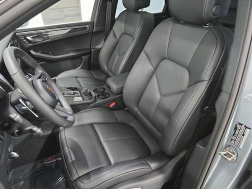 Dolomite Silver Metallic 2026 Porsche Macan S
