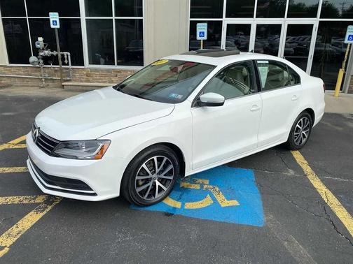 Pure White 2017 Volkswagen Jetta 1.4T SE