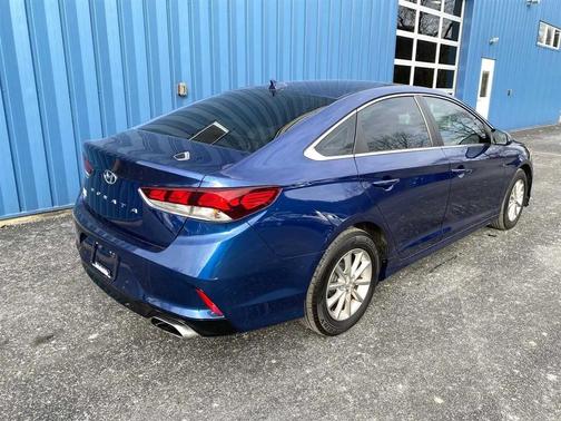 2018 Hyundai SONATA SE