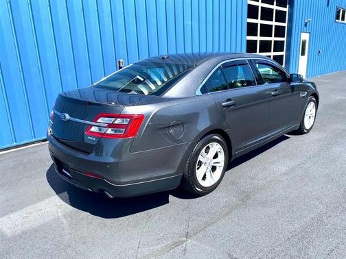 2015 Ford Taurus SEL FWD