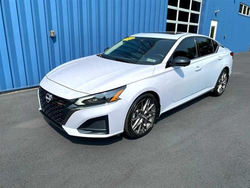 2023 Nissan Altima SR 4D Sedan