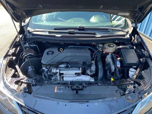 Mosaic Black Metallic 2017 Chevrolet Cruze LT