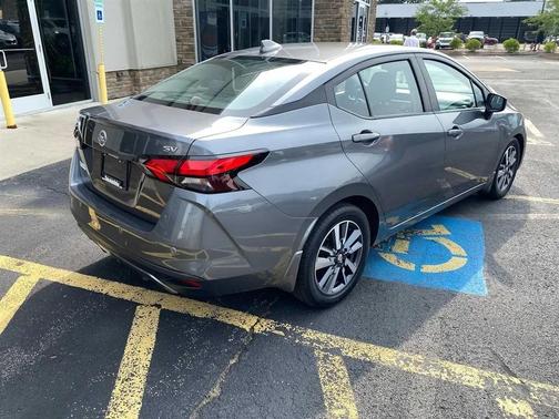 Gun Metallic 2020 Nissan Versa 1.6 SV