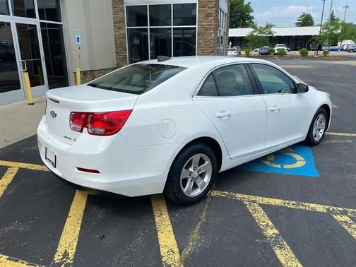 Summit White 2015 Chevrolet Malibu 1LS