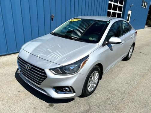 2022 Hyundai Accent SEL 4-Door 6A