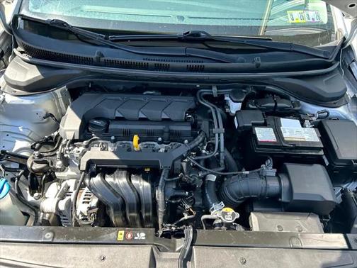 2022 Hyundai Accent SEL 4-Door 6A
