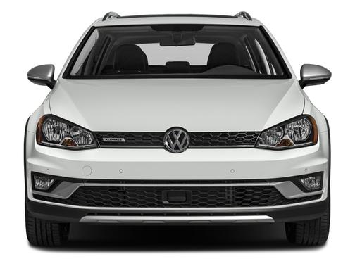 White 2017 Volkswagen Golf Alltrack TSI S