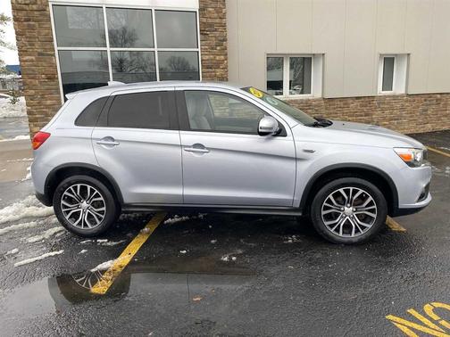 2017 Mitsubishi Outlander Sport 2.0 LE