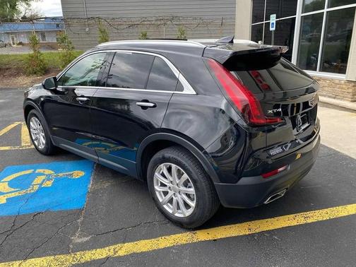 Stellar Black Metallic 2023 Cadillac XT4 Luxury