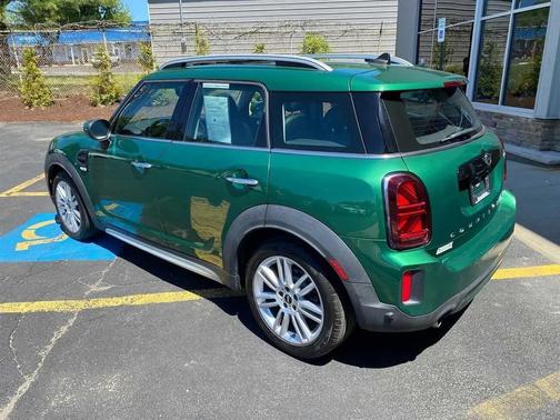 British Racing Green IV Metallic 2022 MINI Countryman Cooper