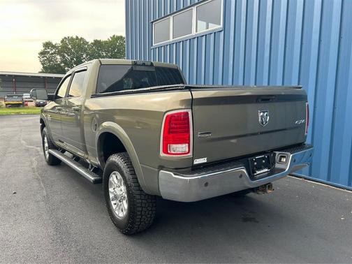 2015 RAM 2500 Laramie Crew Cab SWB 4WD