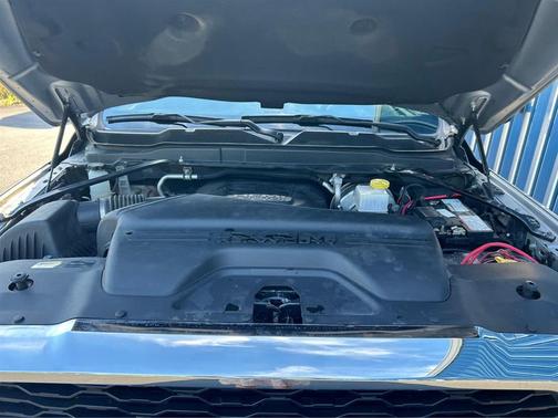 2022 RAM 2500 Tradesman Crew Cab SWB 4WD