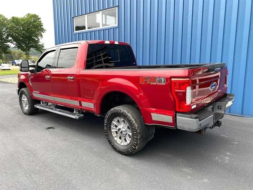Ruby Red Metallic Tinted Clearcoat 2019 Ford F-250 Lariat