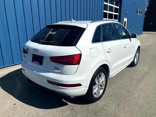 2017 Audi Q3 Premium Plus quattro
