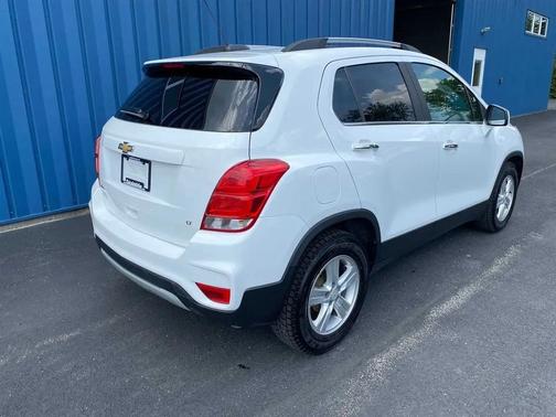 Summit White 2020 Chevrolet Trax LT