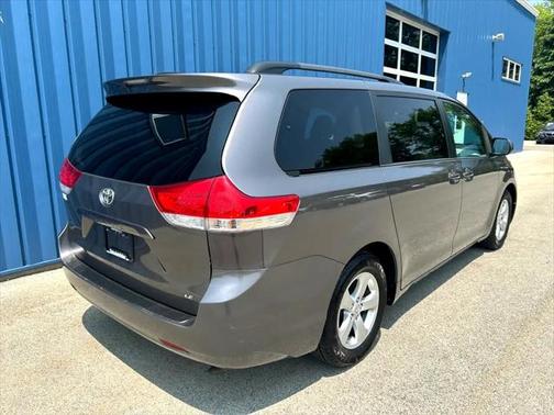 2014 Toyota Sienna LE