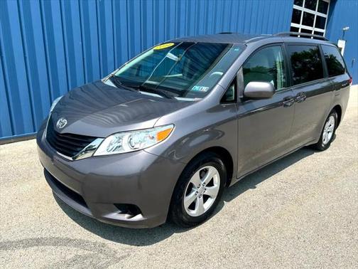 2014 Toyota Sienna LE