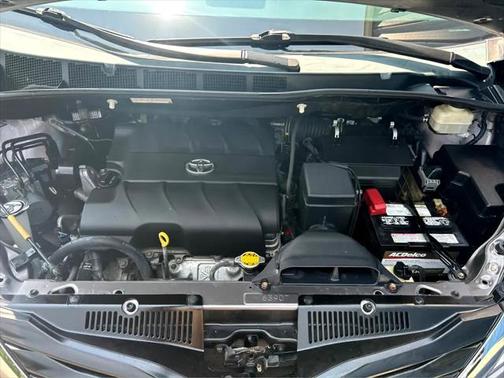 2014 Toyota Sienna LE