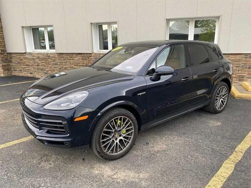 Moonlight Blue Metallic 2023 Porsche Cayenne Cayenne E-Hybrid Platinum Edition