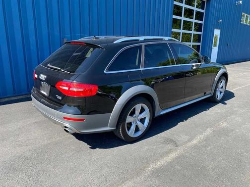 Mythos Black Metallic 2016 Audi allroad 2.0T Premium Plus