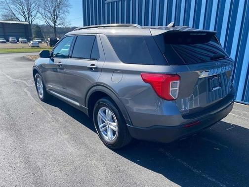 Carbonized Gray Metallic 2021 Ford Explorer XLT AWD