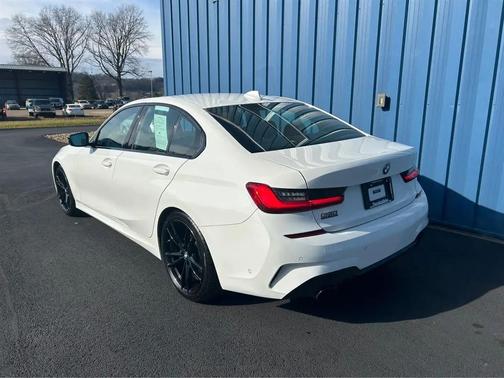 2021 BMW 330 i xDrive