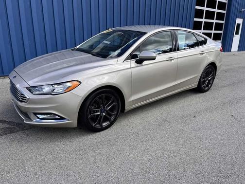 White Gold Metallic 2018 Ford Fusion SE