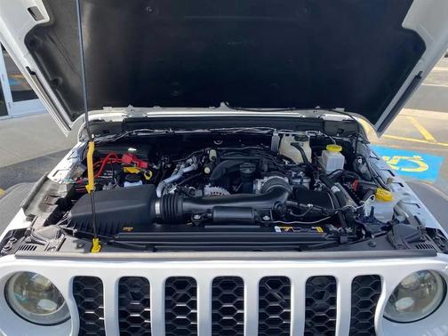 Bright White Clearcoat 2022 Jeep Gladiator Sport