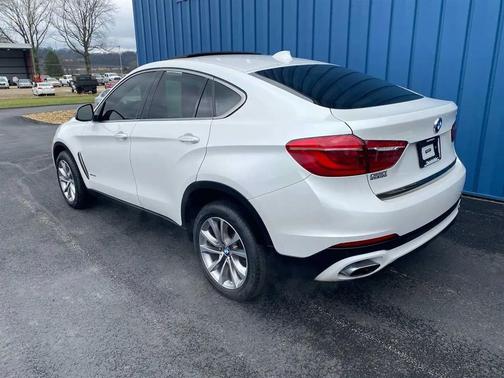 Mineral White Metallic 2018 BMW X6 xDrive35i