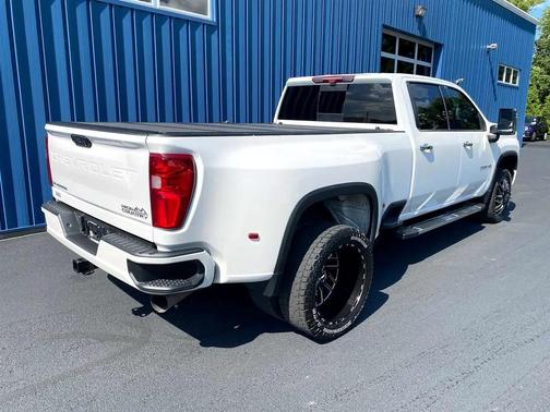 2022 Chevrolet Silverado 3500 High Country