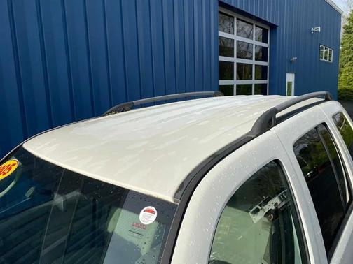 Stone White 2005 Jeep Liberty Sport